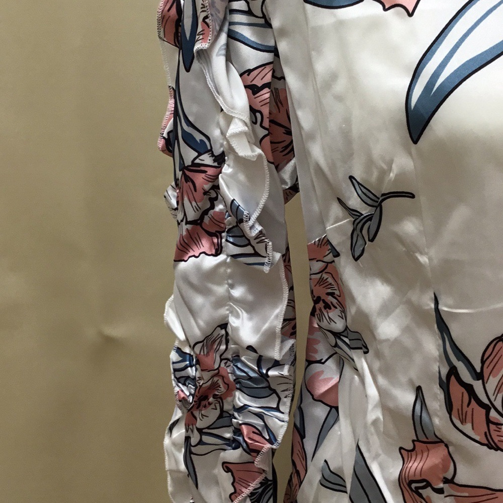Blouse XL. Long sleeve, light weight.